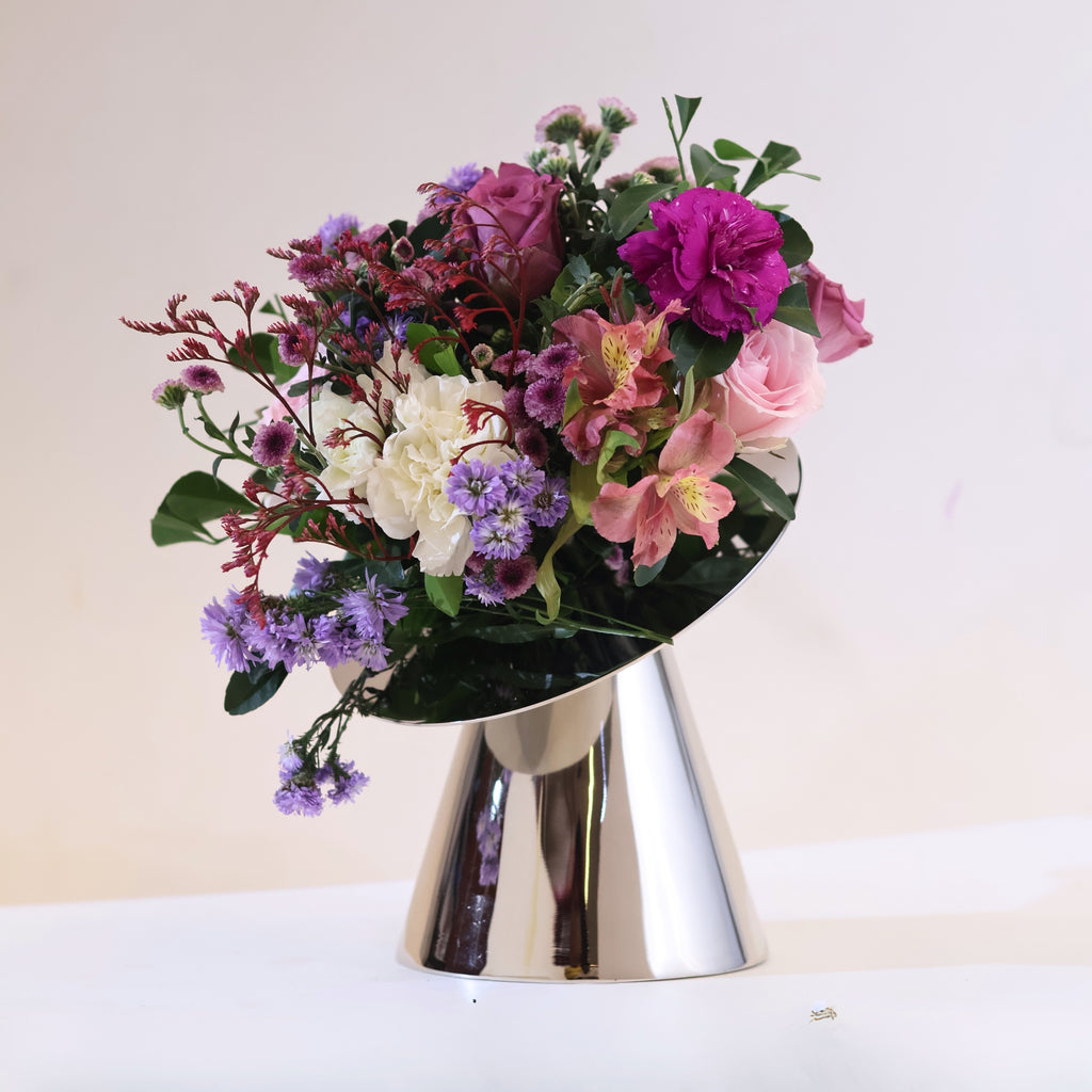 Side View of a reflective vase