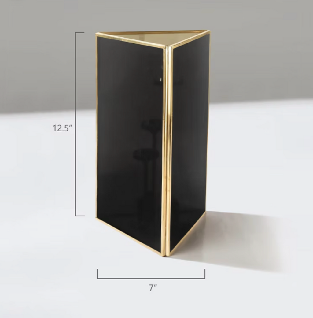 Size of the triangular lamp