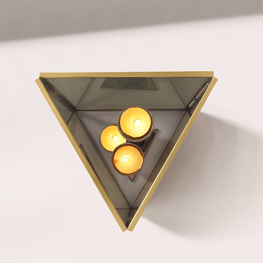 Triangular tea light fixture 